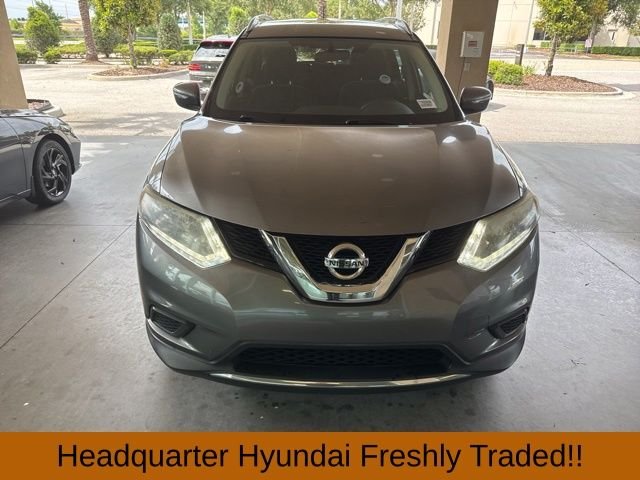 Used 2015 Gray Nissan SV image 2