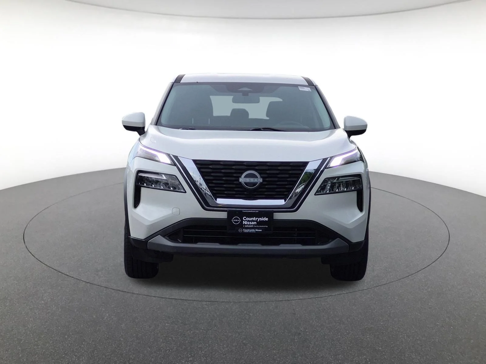 Used 2023 Pearl White Tricoat Nissan SV image 2