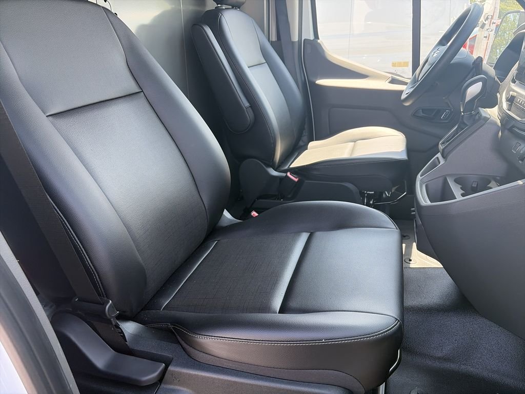 New 2026 Oxford White Ford Cargo Van image 26