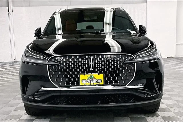 Used 2025 Infinite Black Metallic Clearcoat Lincoln Reserve image 4