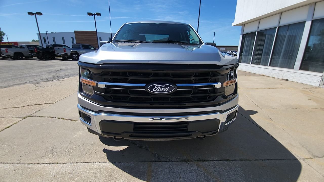 Used 2025  Ford XLT image 3
