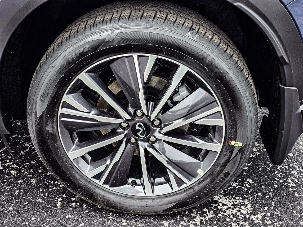 New 2027 MOONBOW BLUE INFINITI Luxe AWD image 9