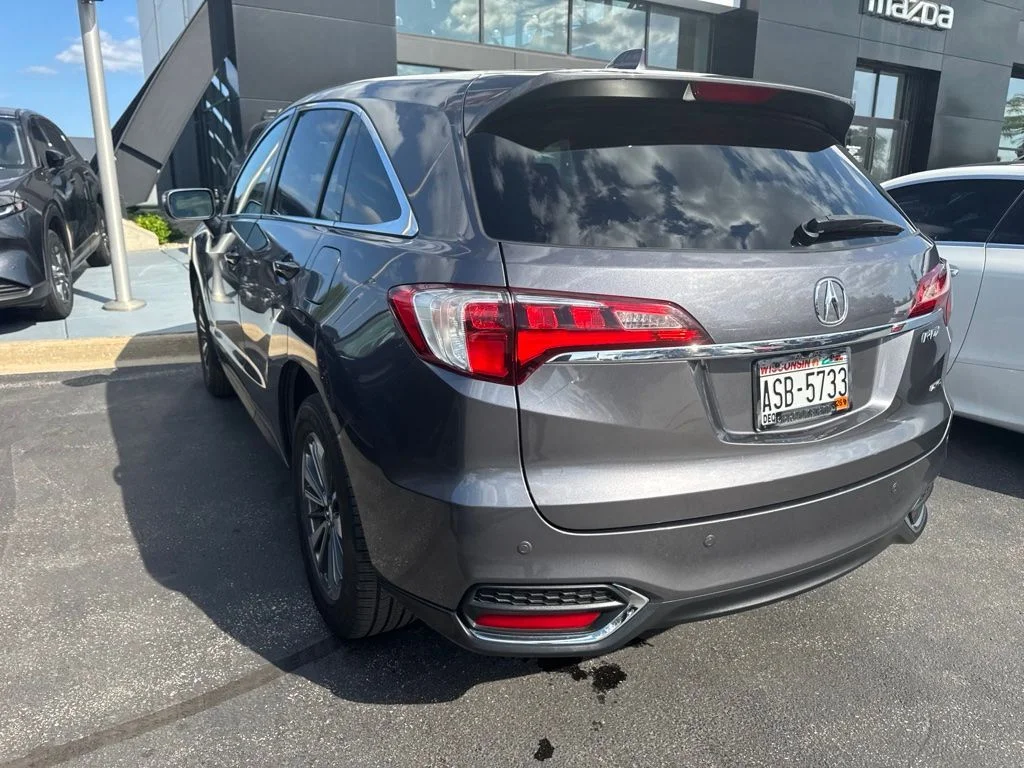 Used 2018  Acura Advance Package image 3
