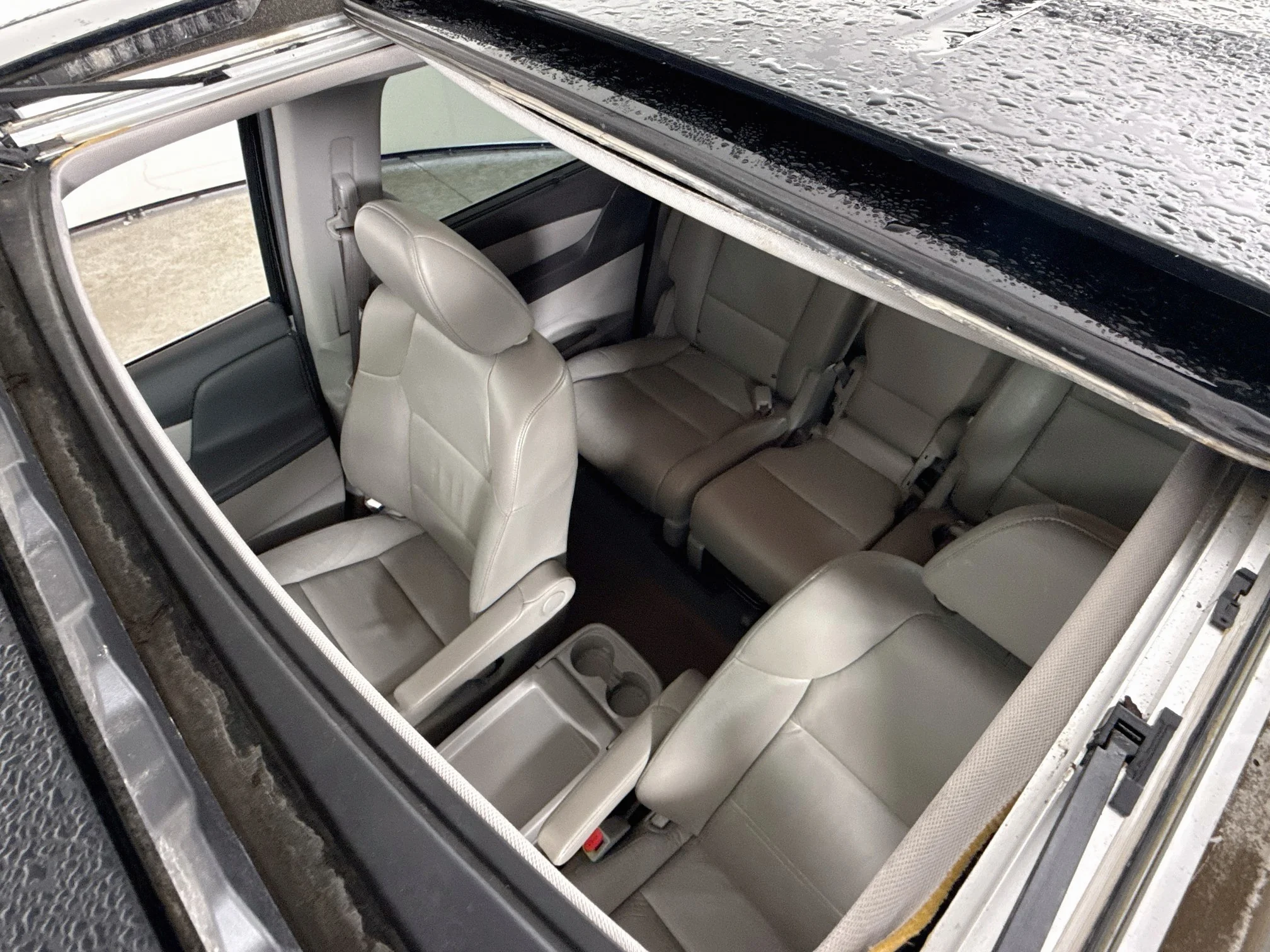 Used 2013 Crystal Black Pearl Honda Touring image 22