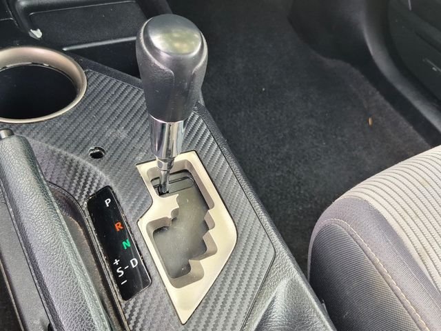 Used 2015 White Toyota XLE image 17