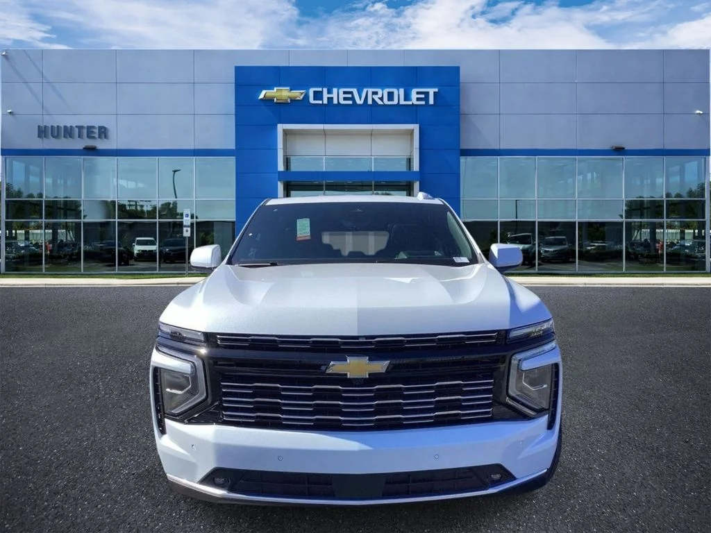New 2026 Polar White Tricoat Chevrolet High Country image 4