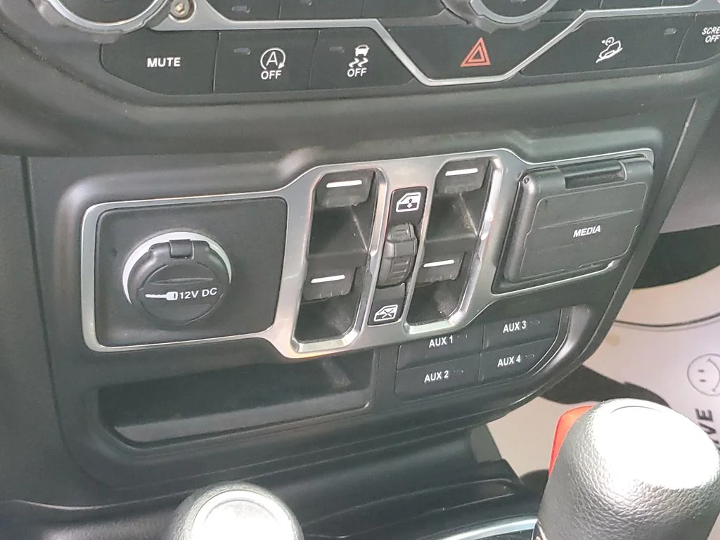 Used 2021 Black Jeep Unlimited Sport Altitude image 26