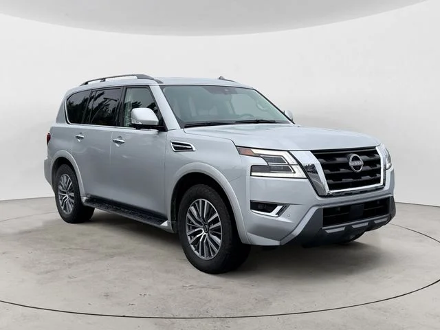 Used 2023 Silver Nissan SL image 3