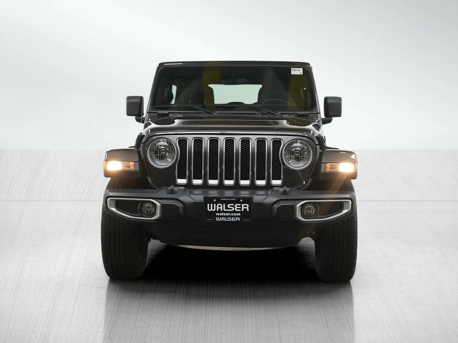 Used 2022 Granite Crystal Metallic Clearcoat Jeep Unlimited Sahara image 8
