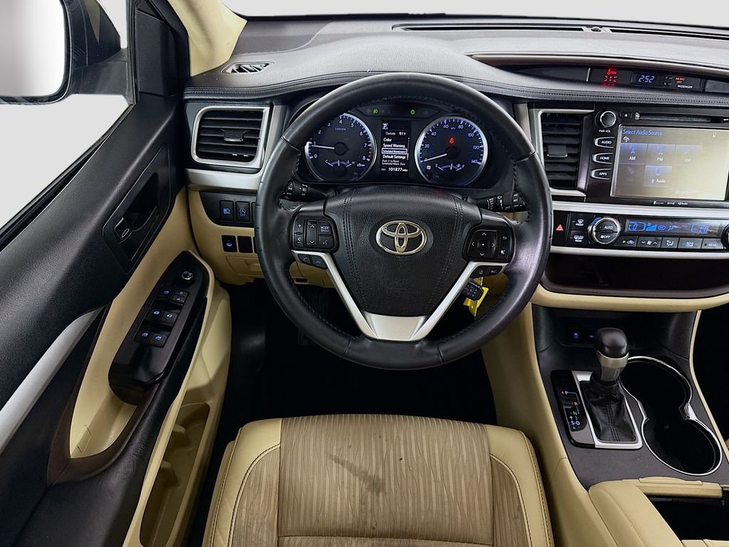 Used 2018 Walnut Toyota LE Plus image 10