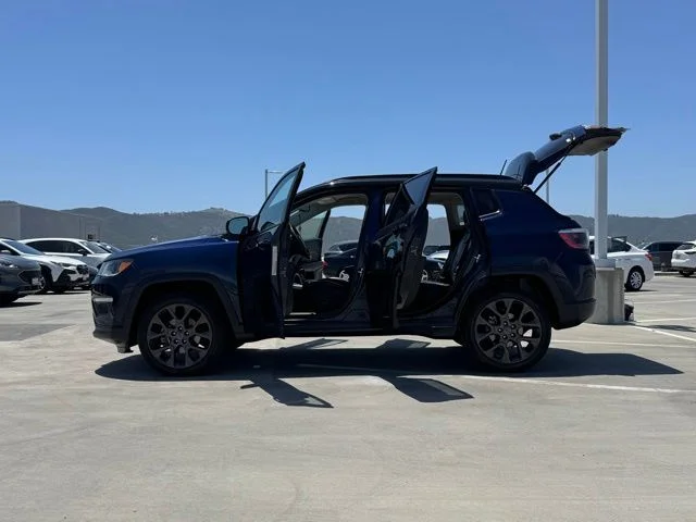 Used 2019 Blue Jeep Limited image 30