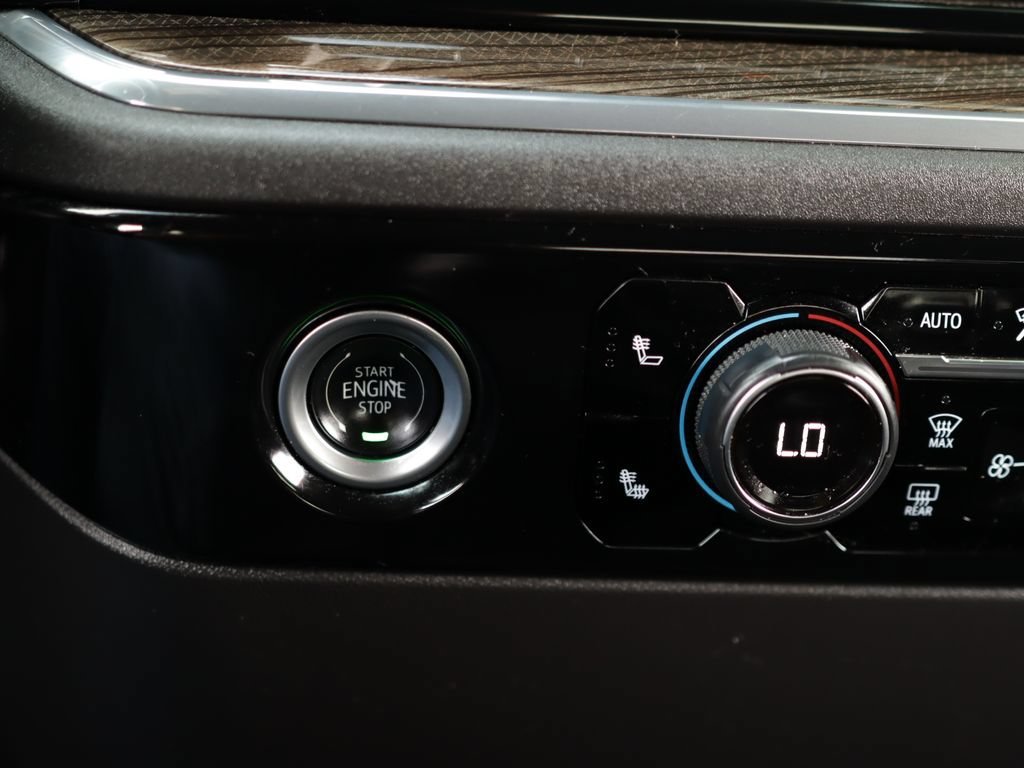 Used 2024 Lakeshore Blue Metallic Chevrolet LT (2FL) image 18