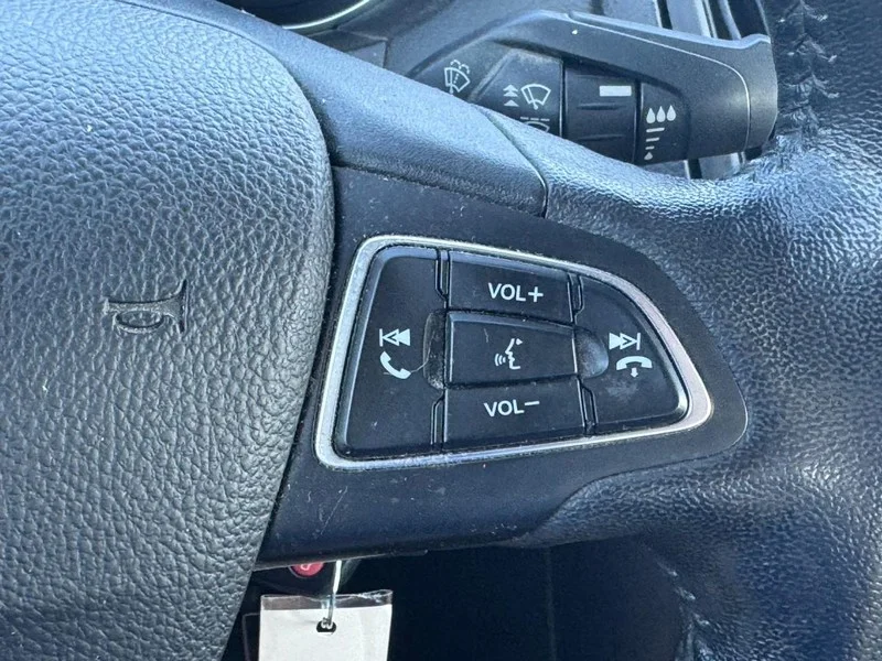 Used 2017 Shadow Black Ford SE image 20