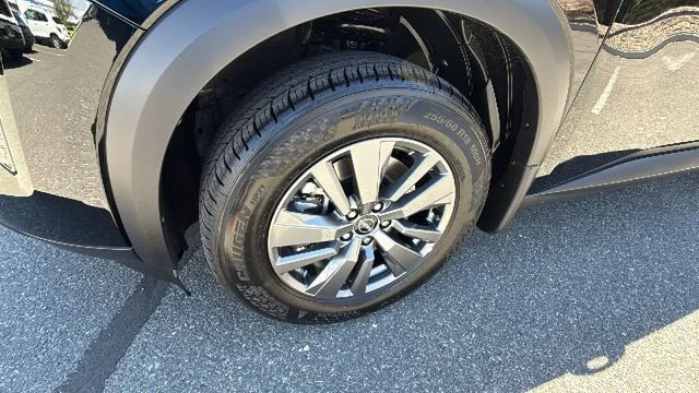 2026 Nissan Pathfinder SV - Photo 9