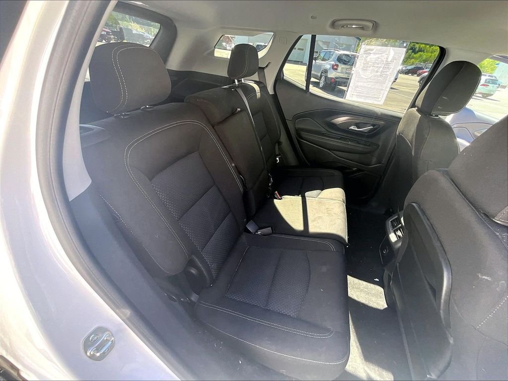 Used 2024 Summit White GMC SLE image 16