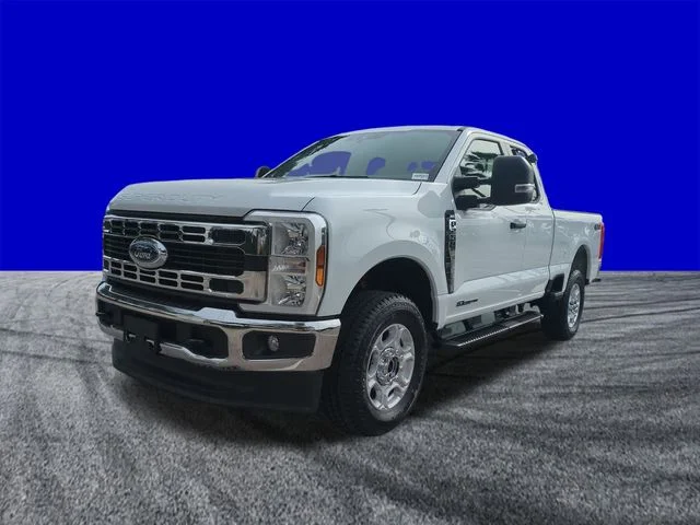New 2026 Oxford White Ford F-250® XLT image 8