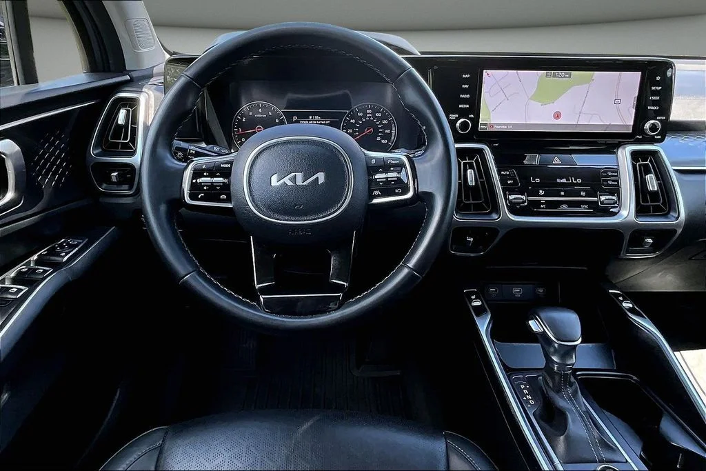 Certified Used 2022 Silver Kia S image 8