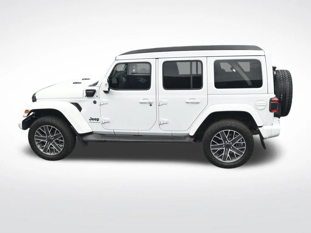 Used 2024 White Jeep High Altitude 4xe image 29