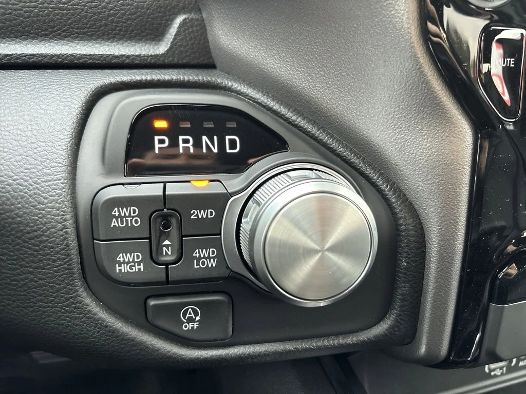 2026 RAM 1500 Laramie - Photo 9