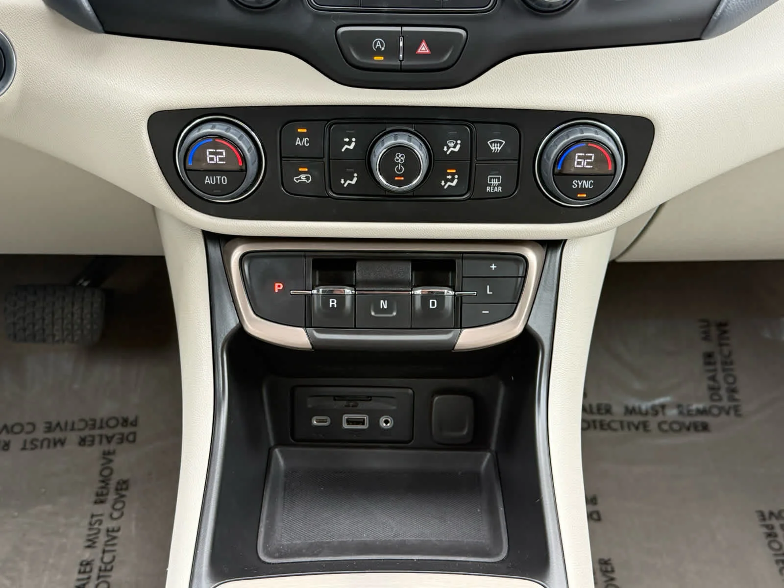 Used 2023 White Frost Tricoat GMC Denali image 26