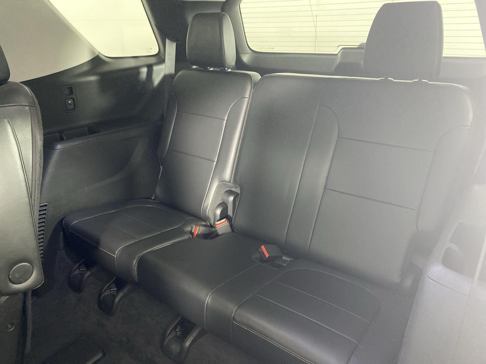 Used 2019 Silver Ice Metallic Chevrolet Premier image 27