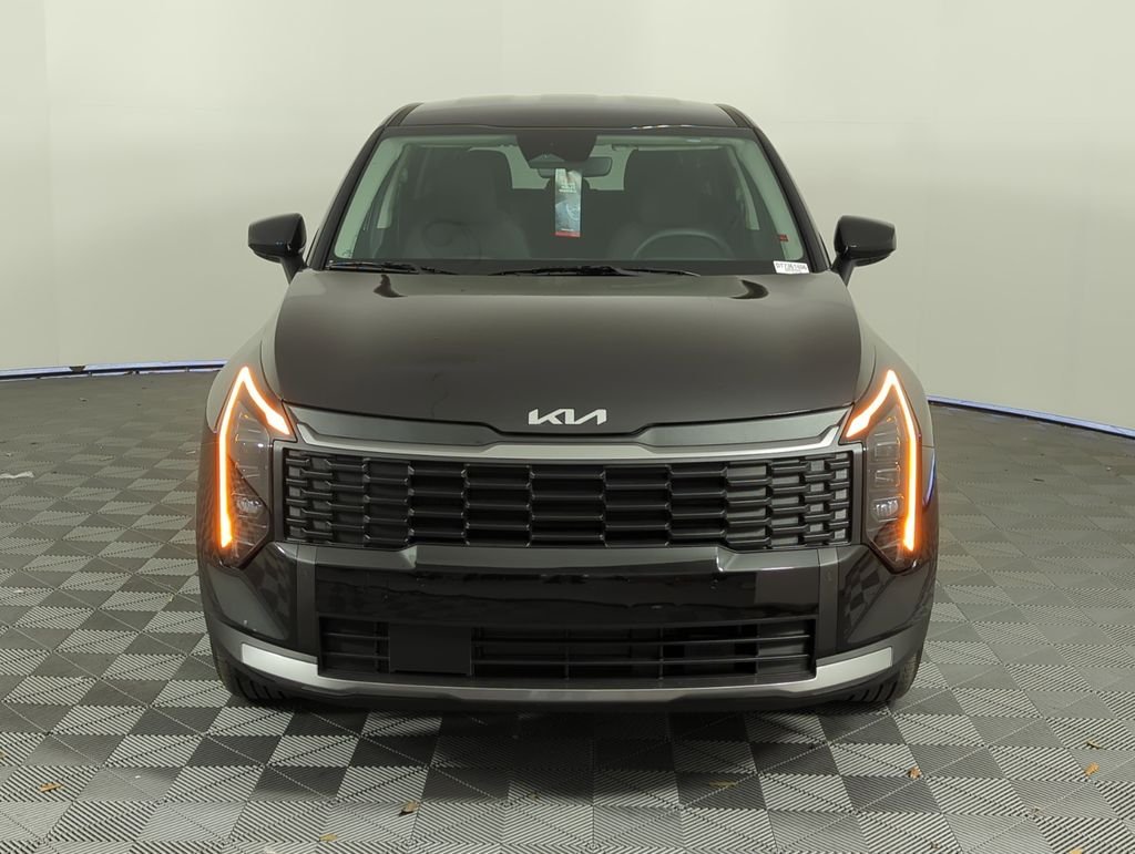 New 2026 Fusion Black Kia LX image 10