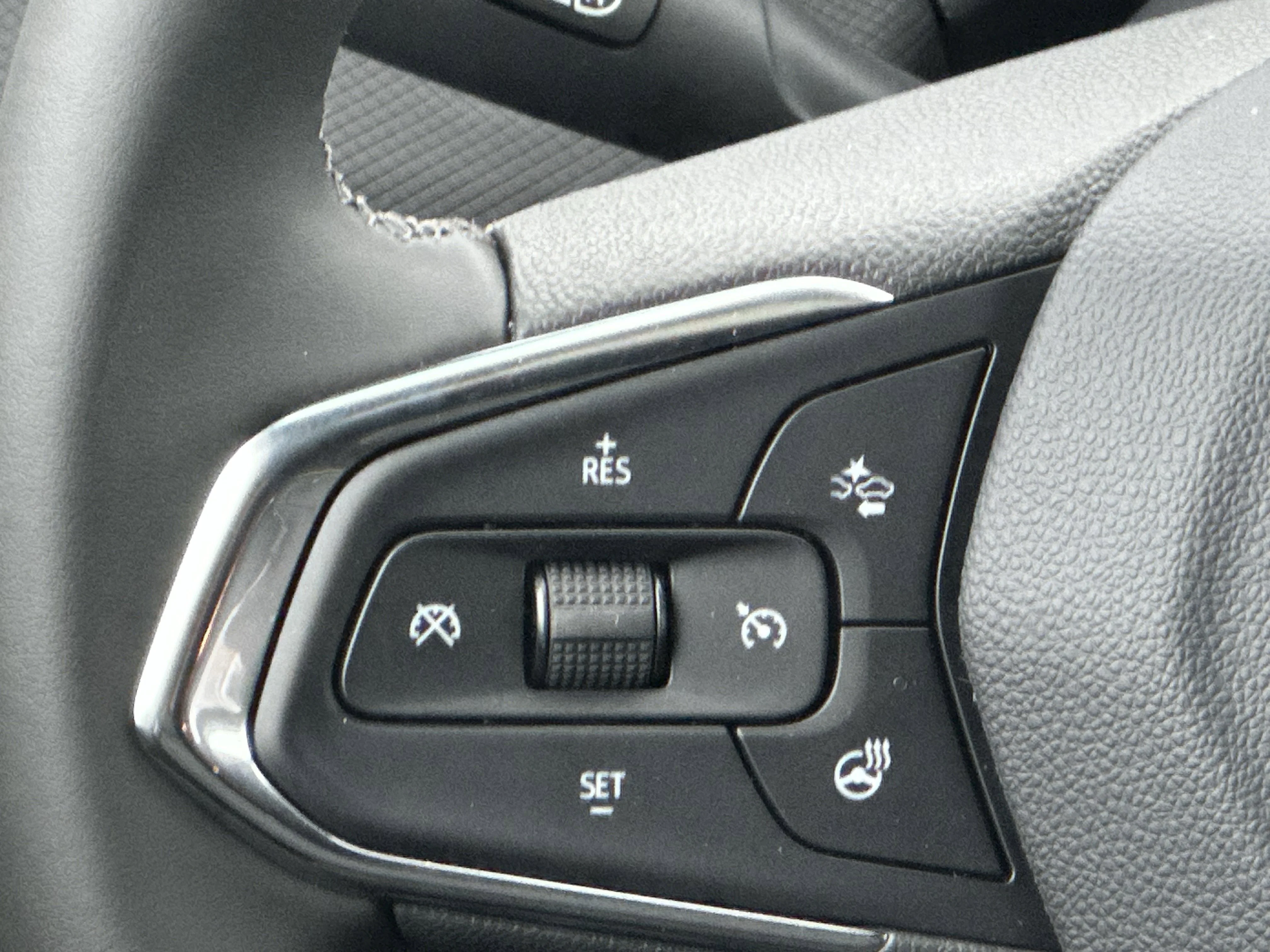 New 2026 Mosaic Black Metallic Chevrolet ACTIV image 12