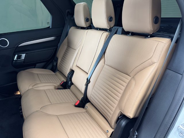Used 2024 Fuji White Land Rover Dynamic SE image 44