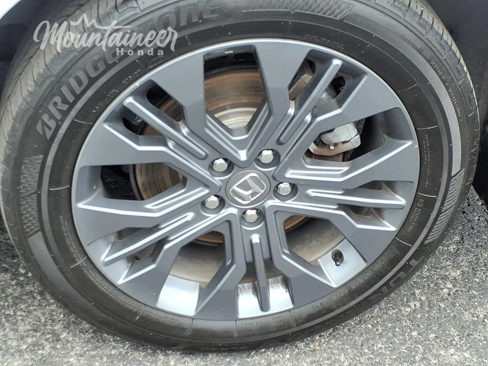 Used 2025 Platinum White Pearl Honda Touring image 11