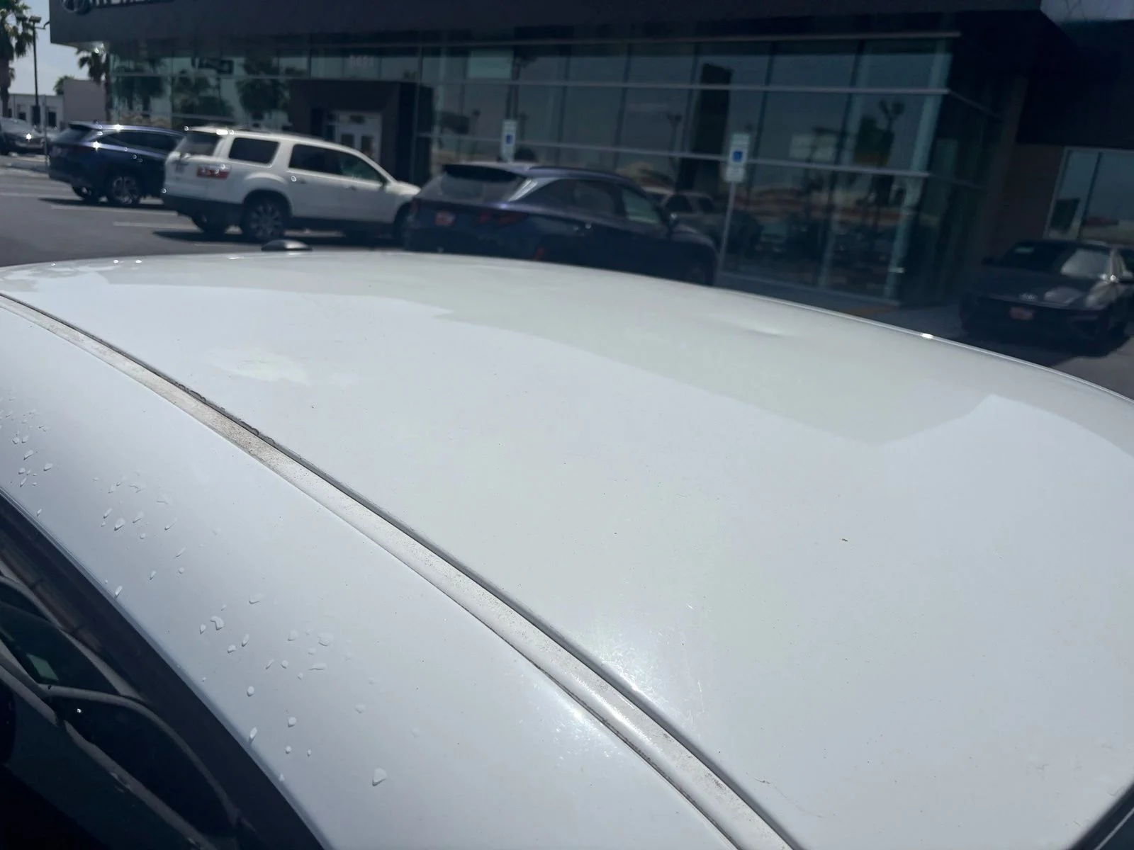 Used 2018 White Dodge SXT image 7
