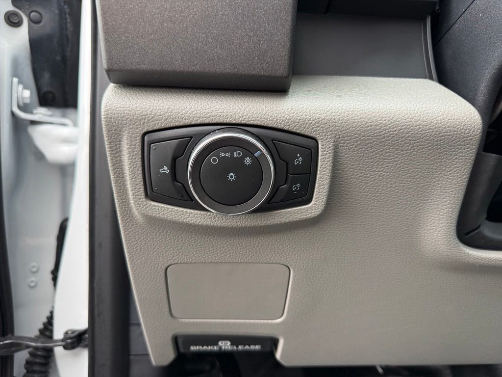 Used 2022 White Ford XL image 8