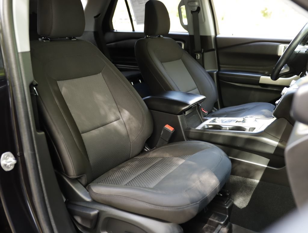 Used 2023 Black Ford XLT image 29