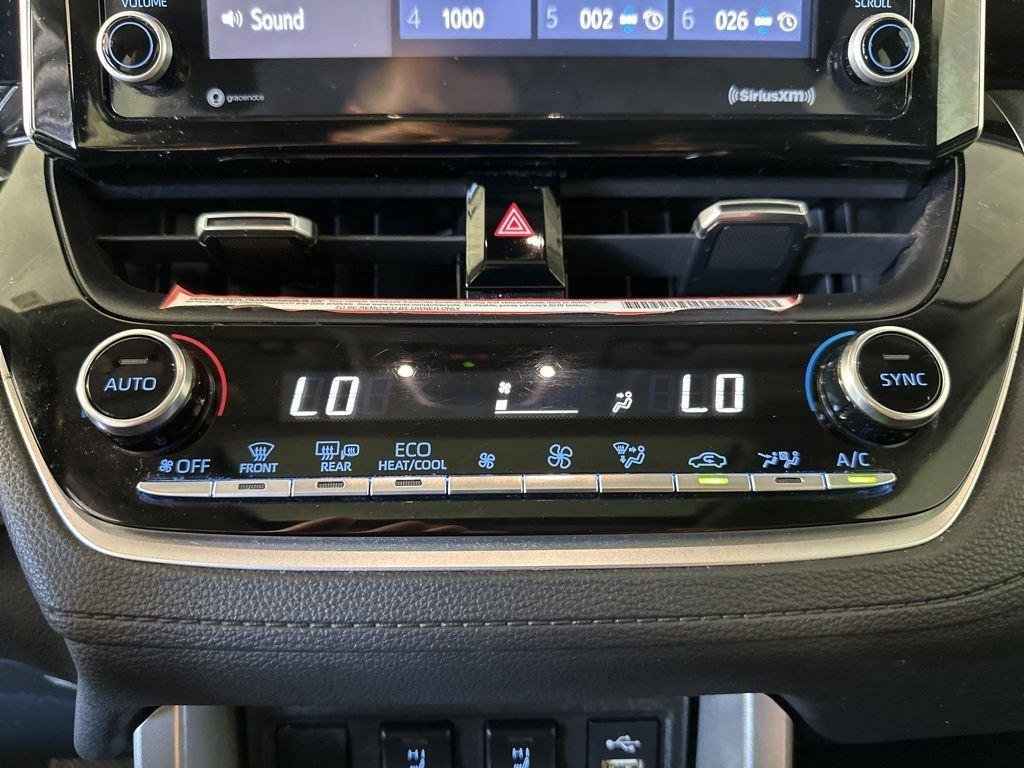 Certified Used 2022 Silver Toyota XLE image 18