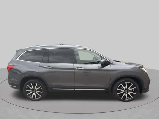 Used 2022 Gray Honda Touring image 2