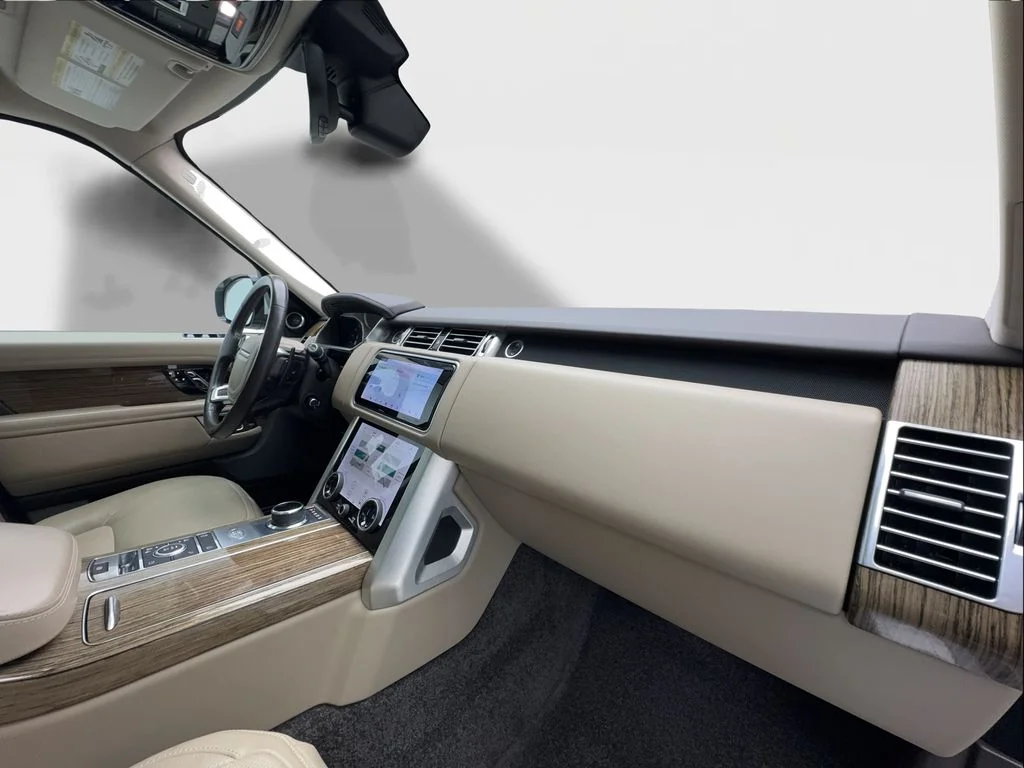 Used 2020 White Land Rover HSE image 32
