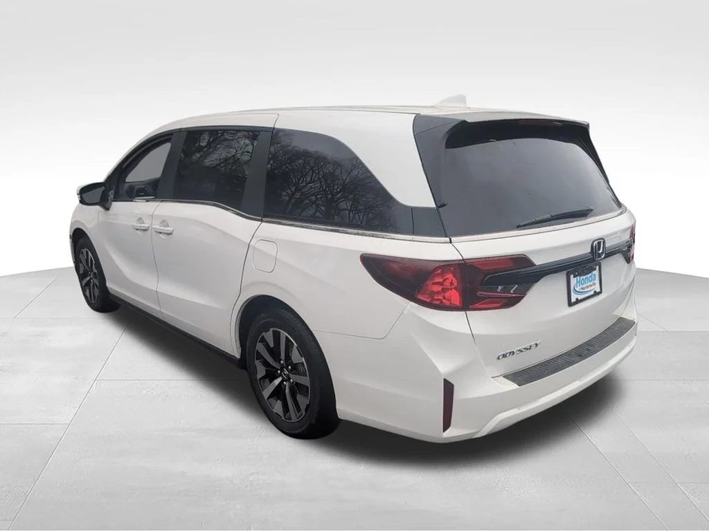 New 2026 Platinum White Pearl Honda EX-L image 4