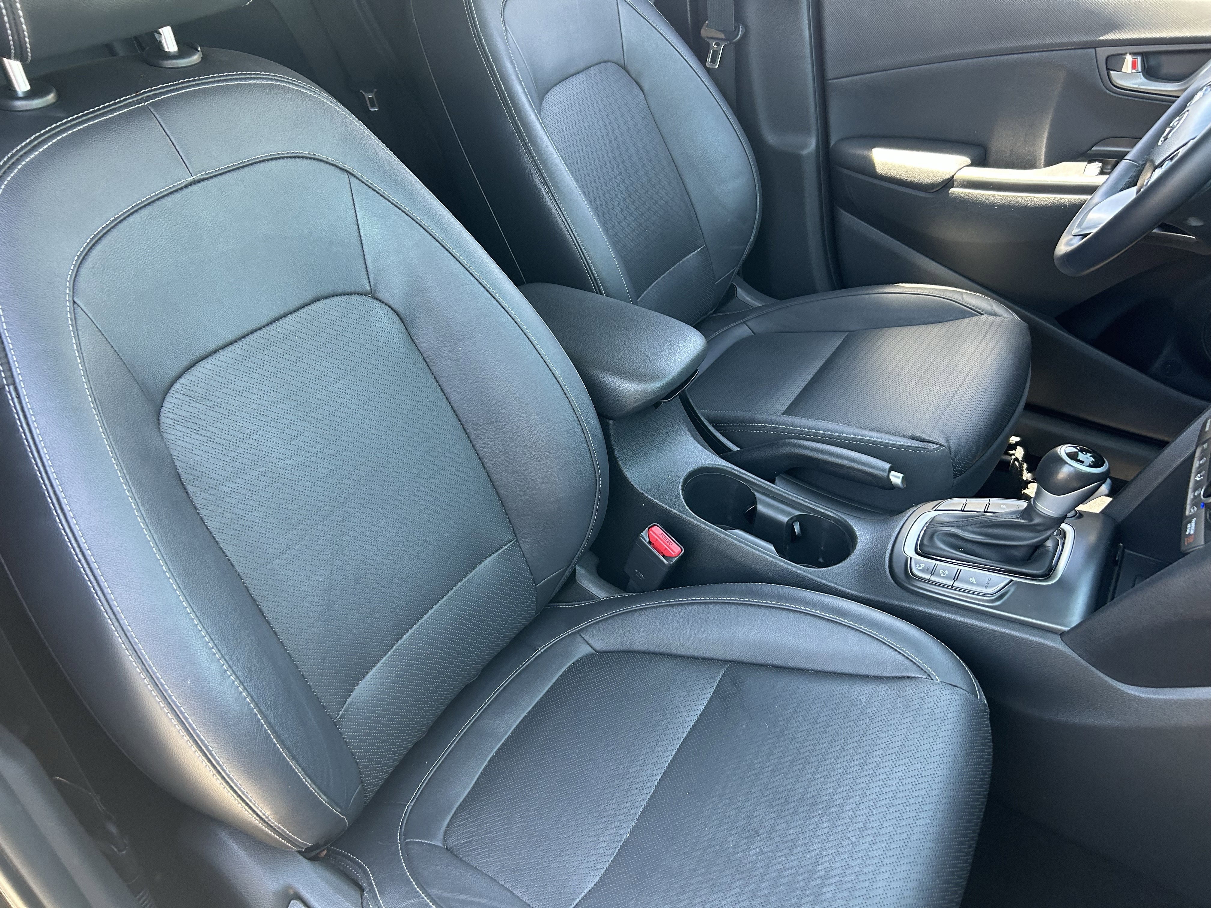 Used 2021 Ultra Black Hyundai Ultimate image 11