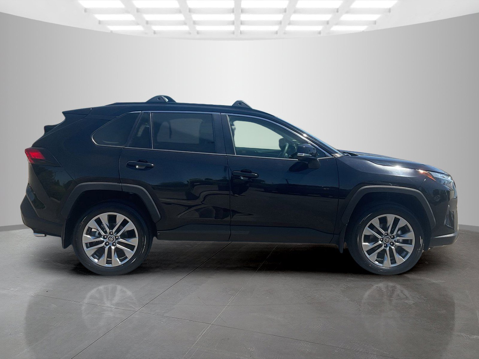 Certified Used 2023 Midnight Black Metallic Toyota XLE Premium image 6