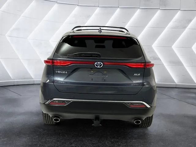 Used 2024 Gray Toyota XLE image 5