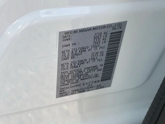 New 2027 2T RAD WHT INFINITI Autograph AWD image 32