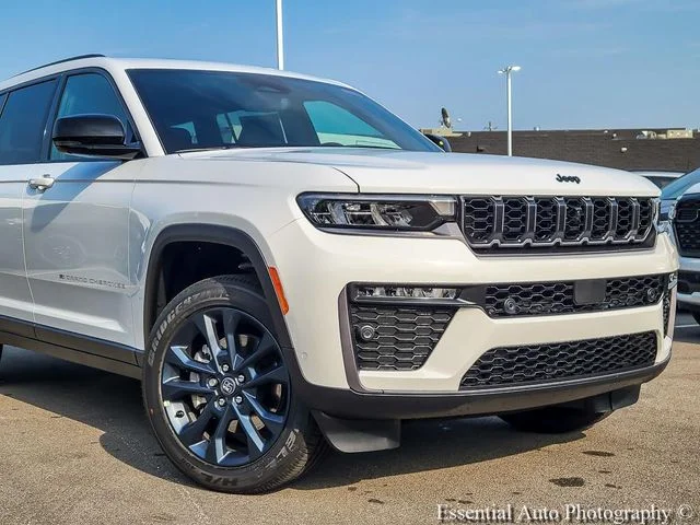 New 2026 Bright White Clearcoat Jeep  image 2