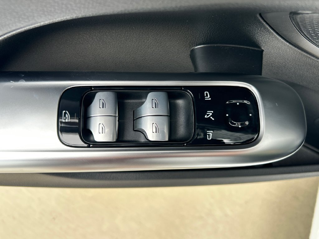 New 2026 Polar White Mercedes-Benz C 300 image 48