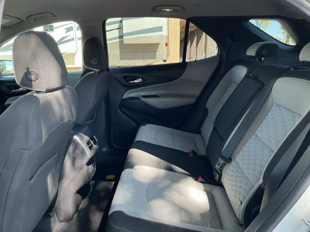 Used 2019 SUMMIT WHITE Chevrolet LT image 21