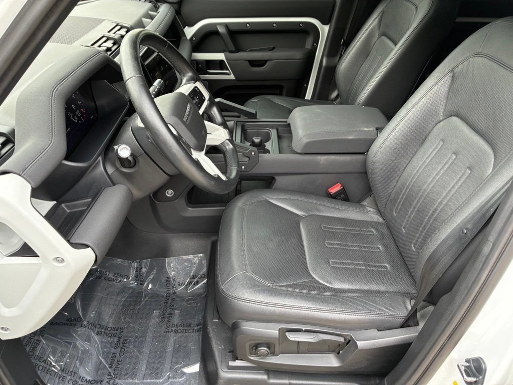 Used 2022 White Land Rover S image 16