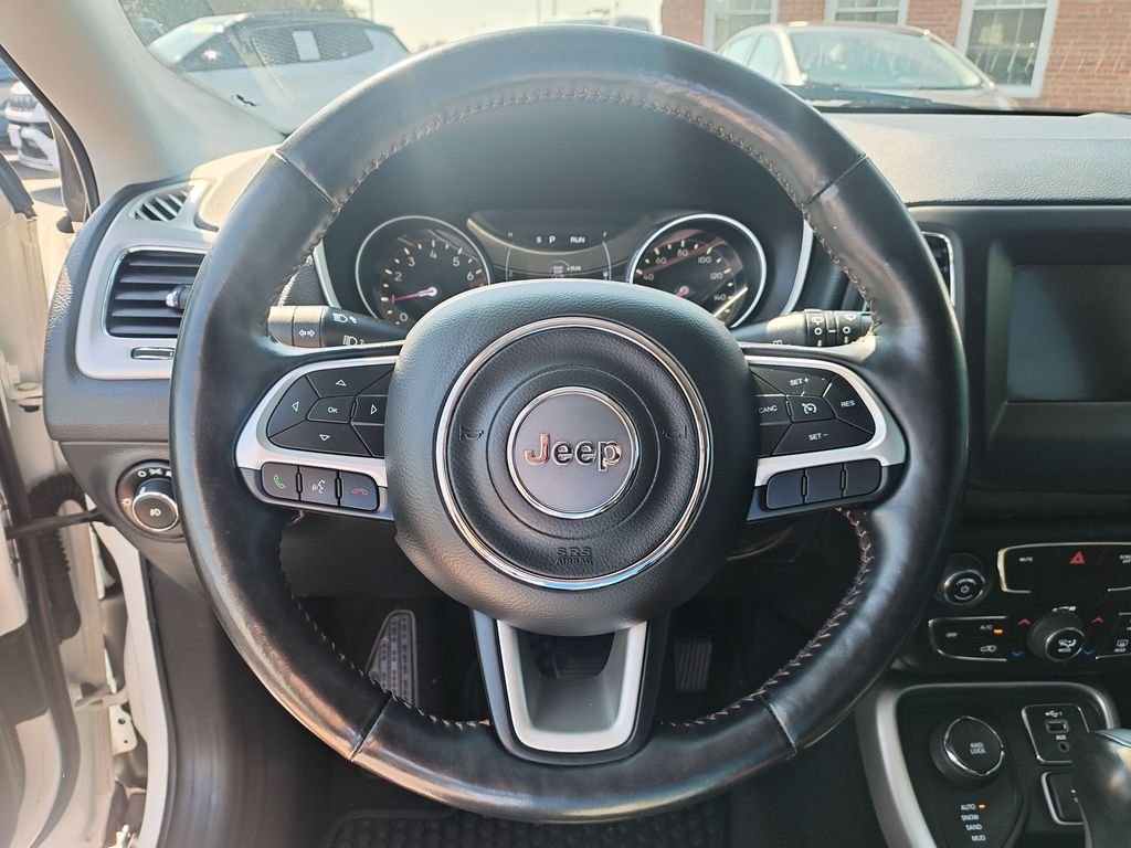 Used 2020 White Jeep Latitude image 17