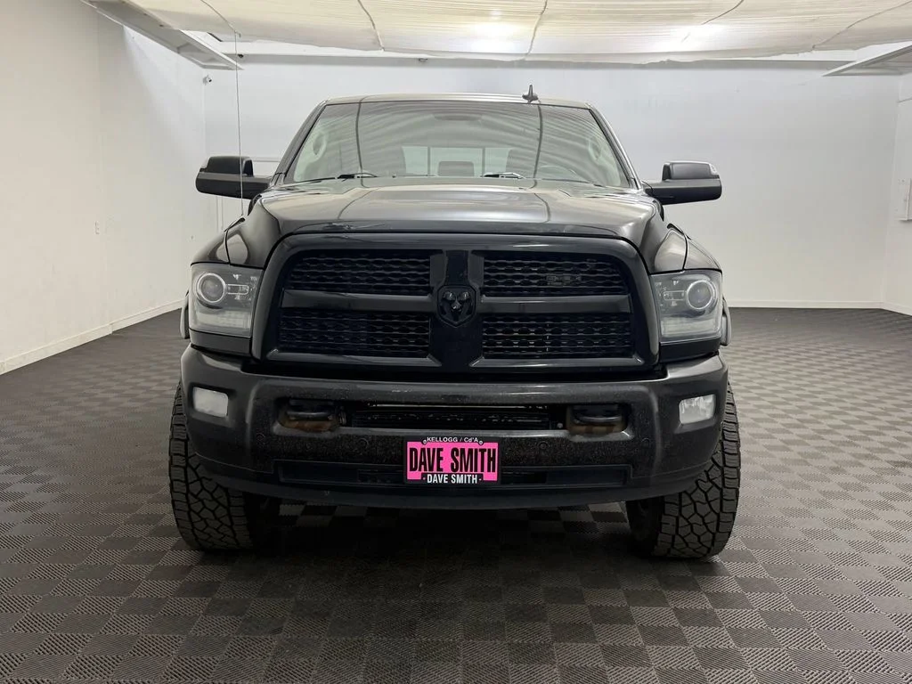 Used 2016 Brilliant Black Crystal Pearlcoat Ram Laramie image 6