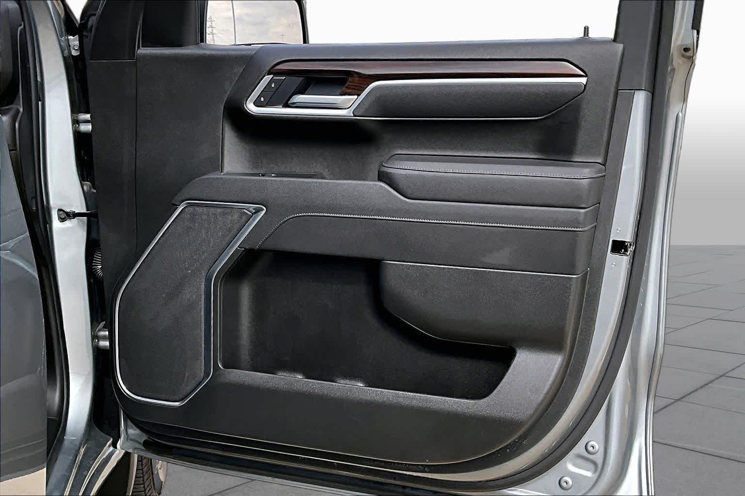 Used 2026 Sterling Metallic GMC SLT image 23