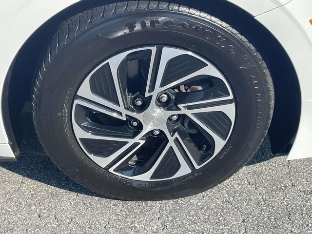 Certified Used 2022 White Hyundai Blue image 6
