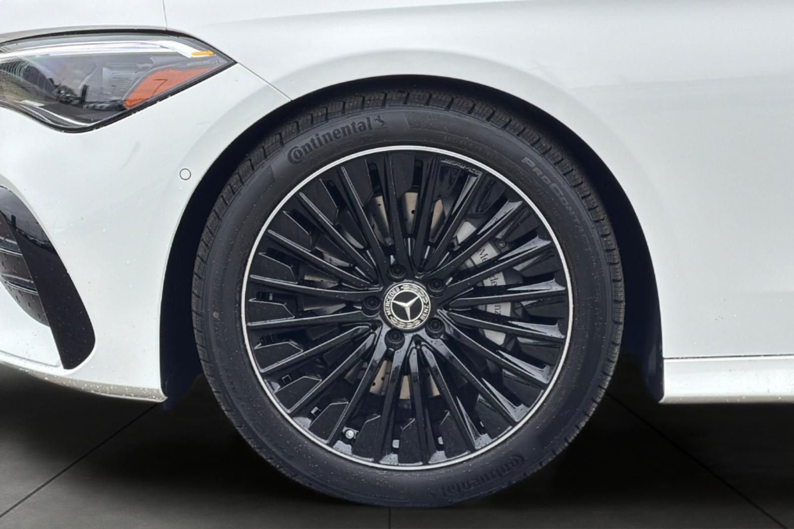 New 2026 Polar White Mercedes-Benz CLE 300 image 5