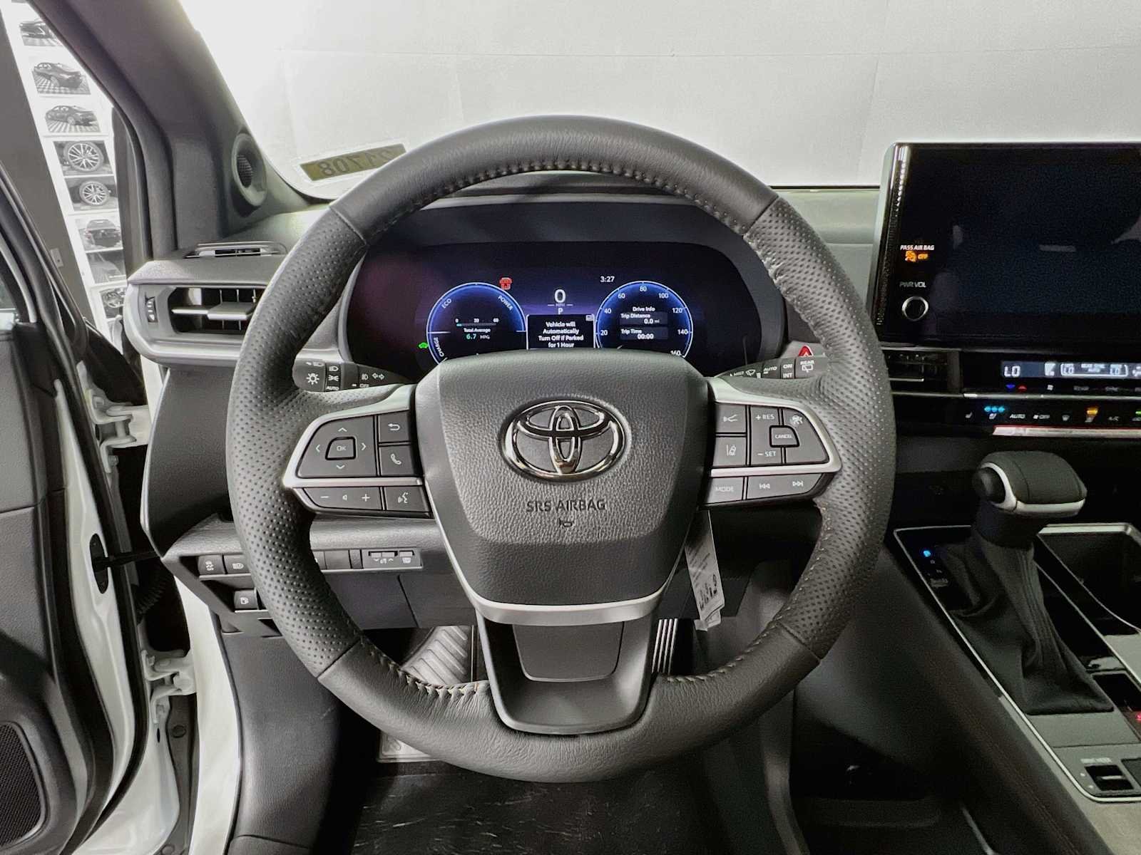 New 2026 Wind Chill Pearl Toyota Platinum image 8